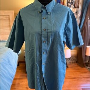 L.L. Bean Men's Teal Button Down Shirt
